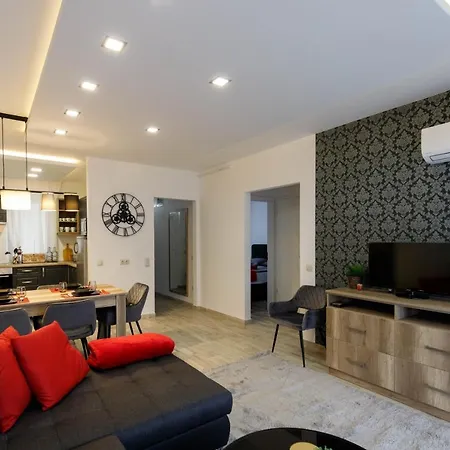 Sunshine Black Apartman Apartment Zamardi
